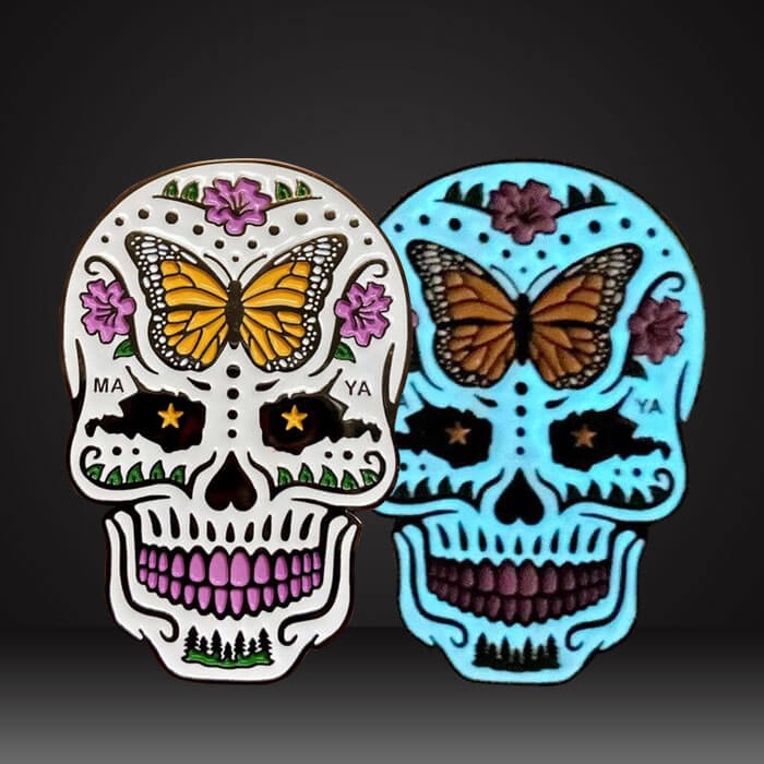 Personalized skull luminous lapel pin