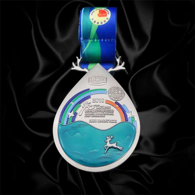 Personalized race medals