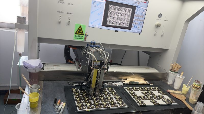 Automatic enamel filling machine for custom metal pins, medals and badges