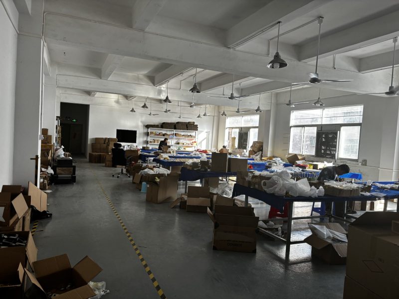 packing-department-yuehui-gifts-factory